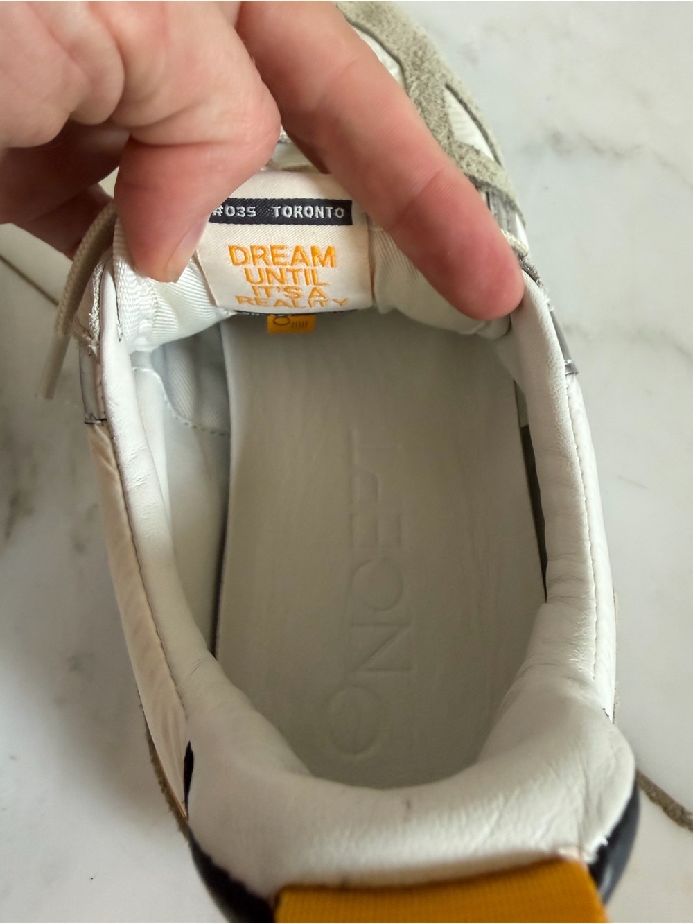 Oncept NYC Toronto Sneakers Men’s 9 Women’s 10.5-11 suede & fabric silver white - Picture 14 of 15
